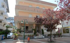 Hotel Larenzia Cattolica